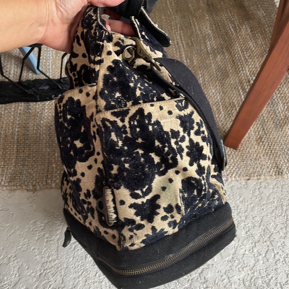 Petunia Pickle Bottom Society Satchel Black Forest Cake Discounted Diaper Bag - Picture 6 of 9